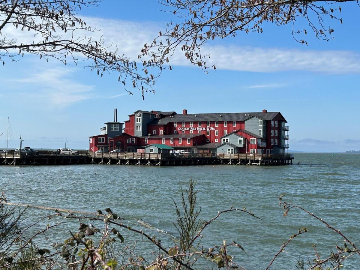 Cannery Pier Hotel & Spa Астория Экстерьер фото